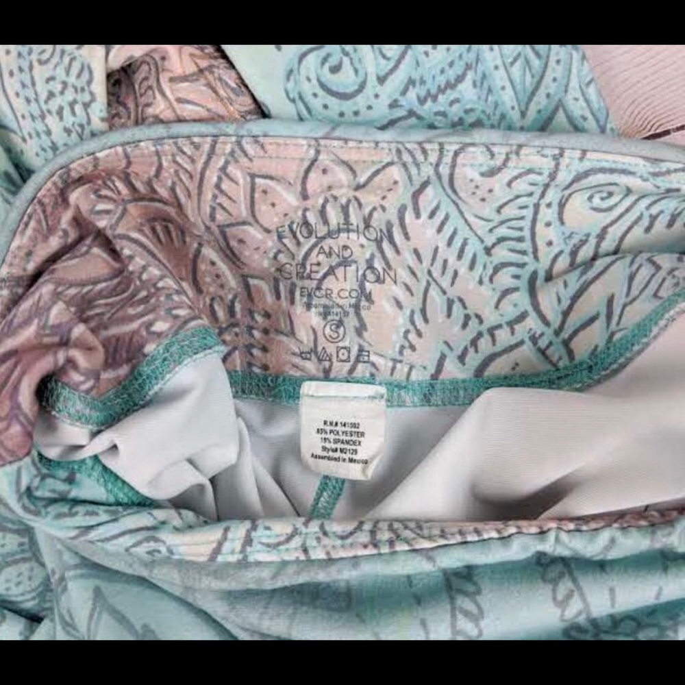 Evolution And Creation 7/8 Legging - image 3